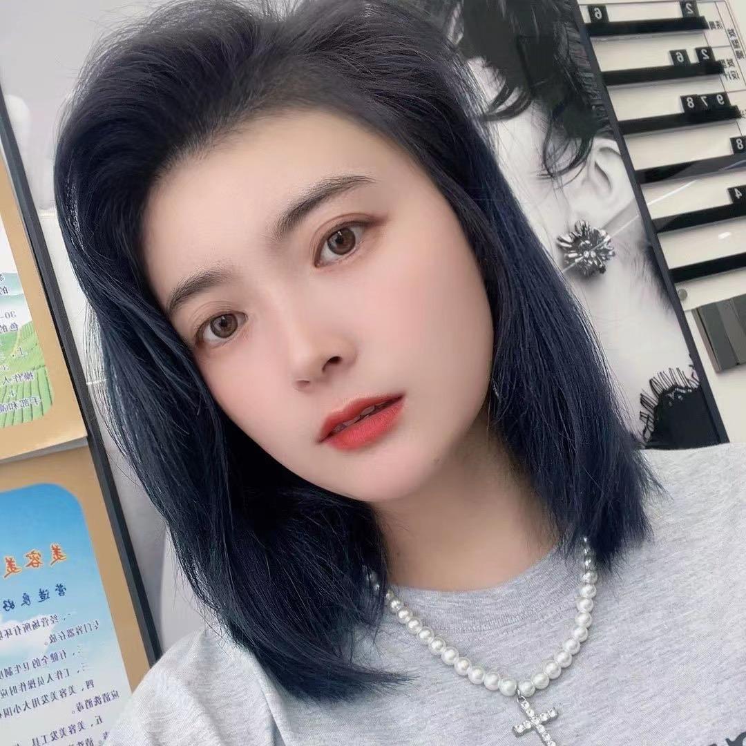 景谷HY形象设计前台顾问