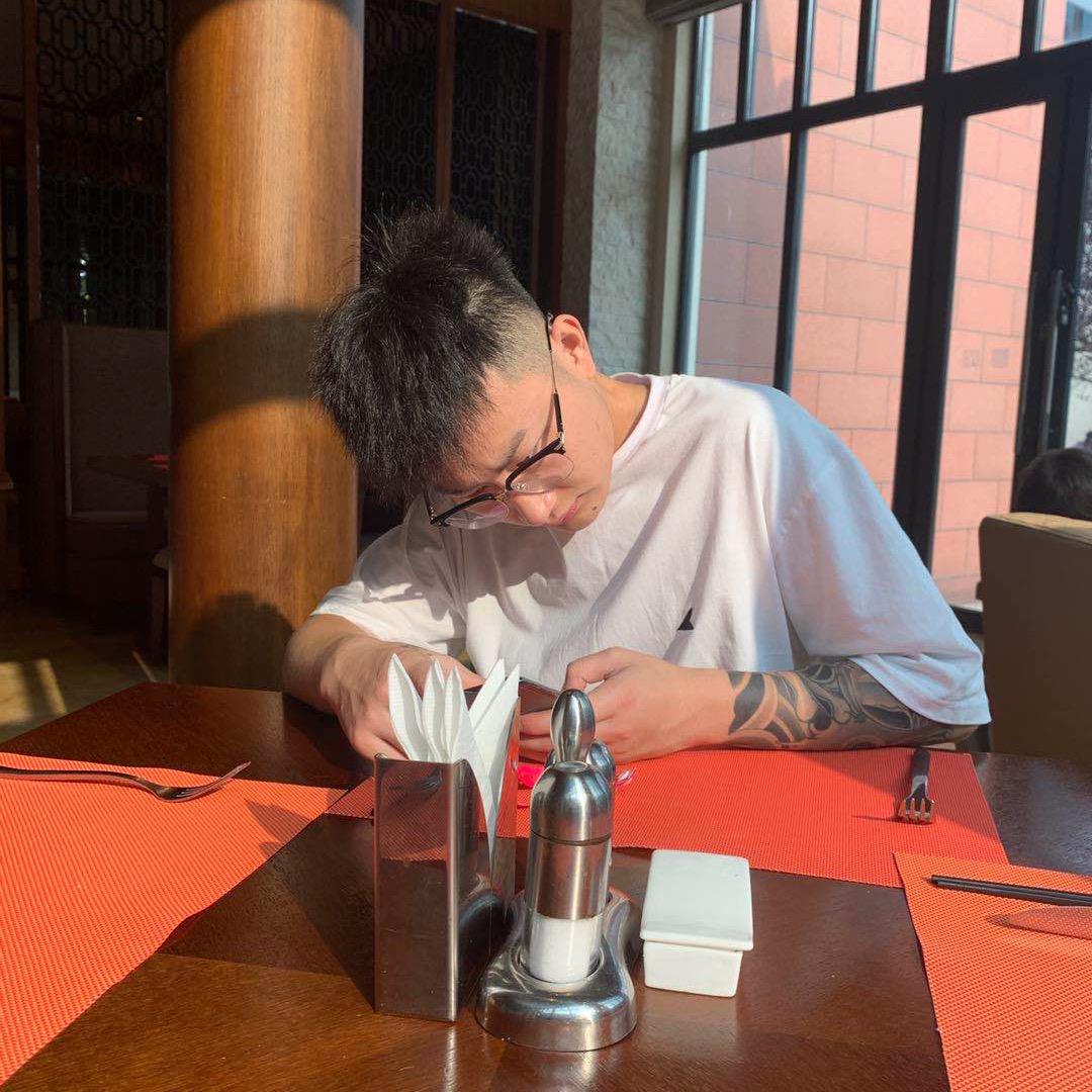 小楊8️⃣