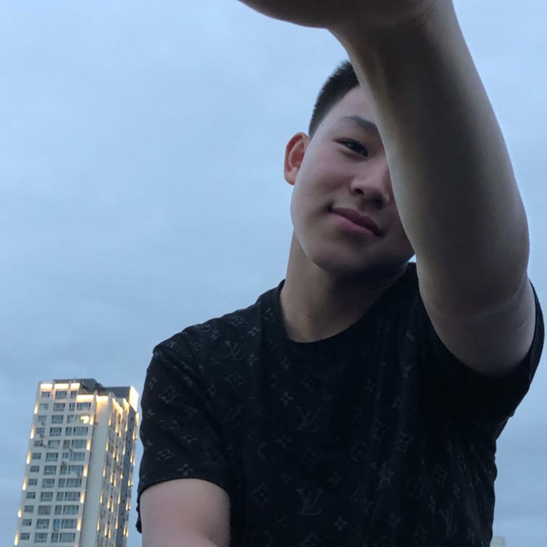 张子昂.
