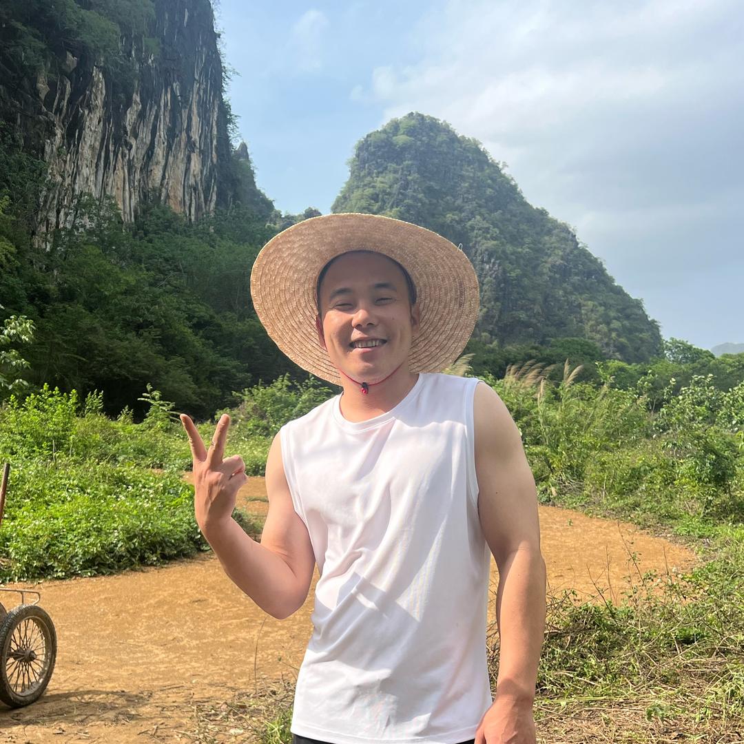 大山里的大伟