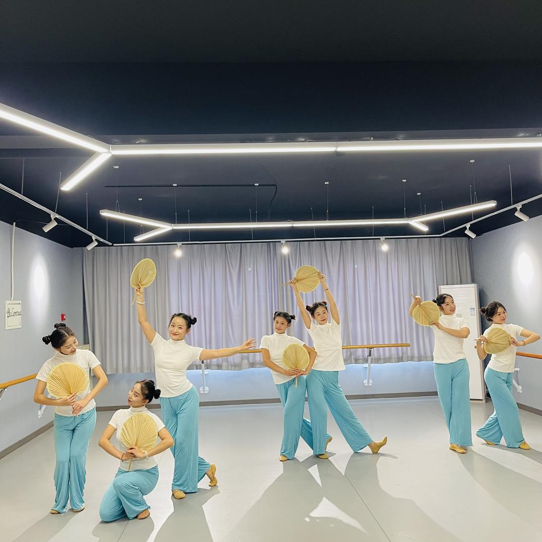 翌升舞蹈