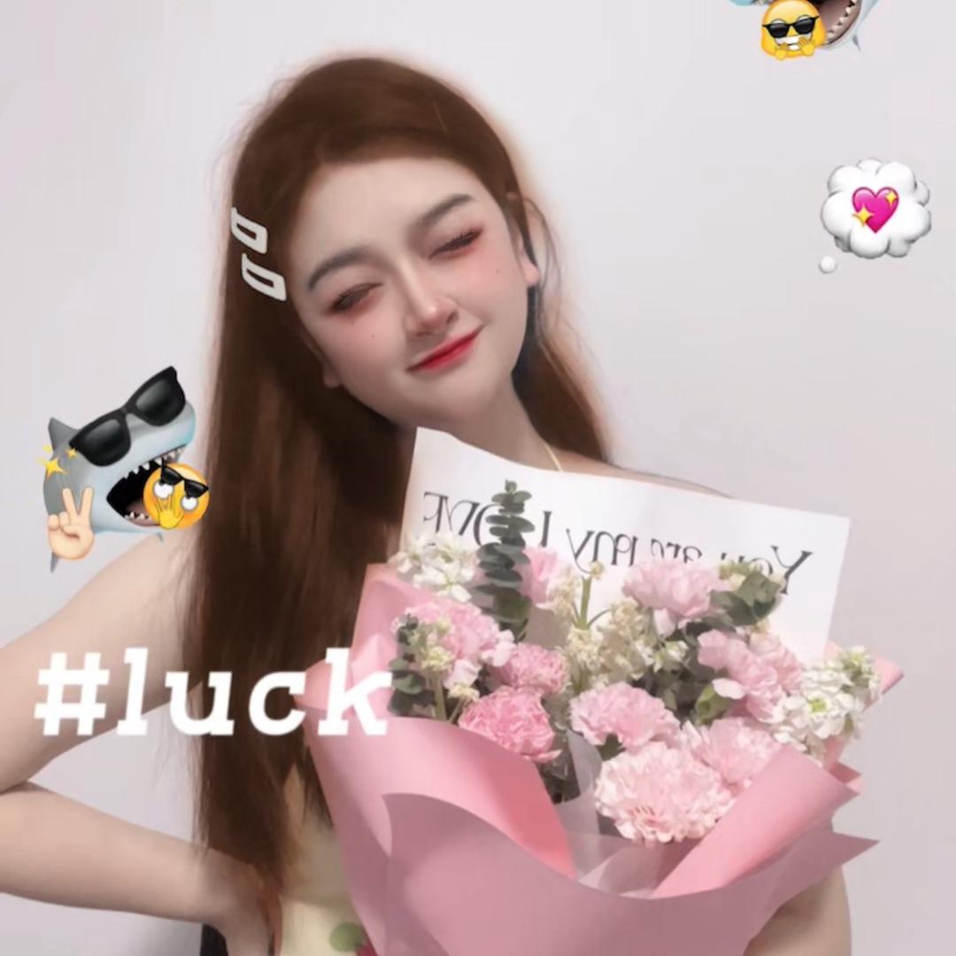 小燕子吃喝玩乐