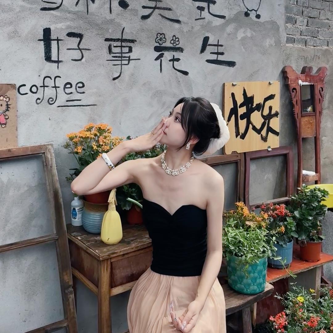 小雨今天穿什么