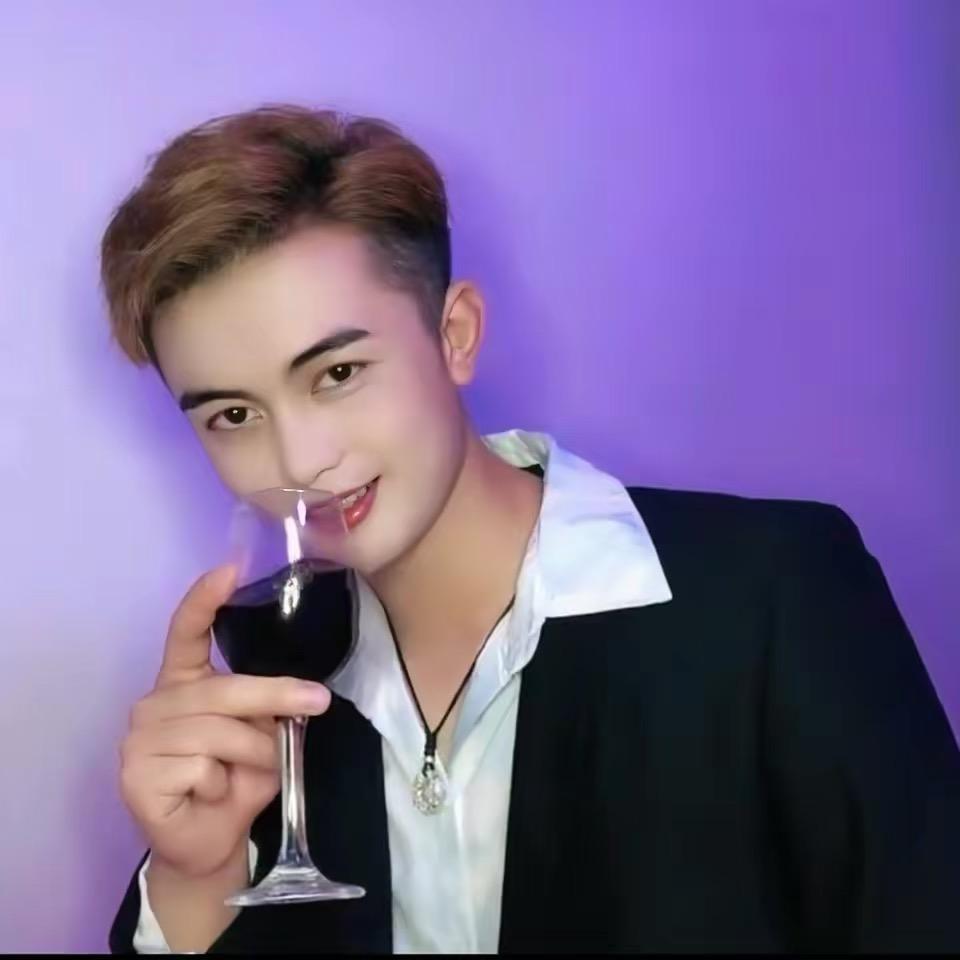 感性男人❤️李老师