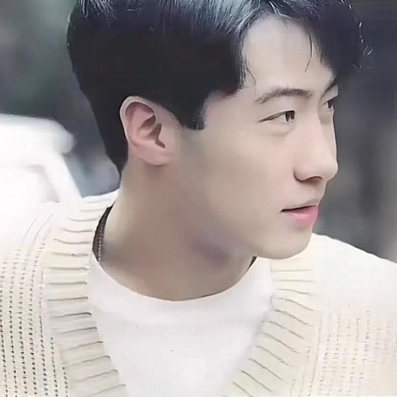 李李。