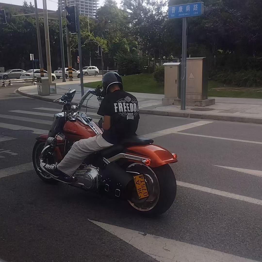 钟麻洋曦百货