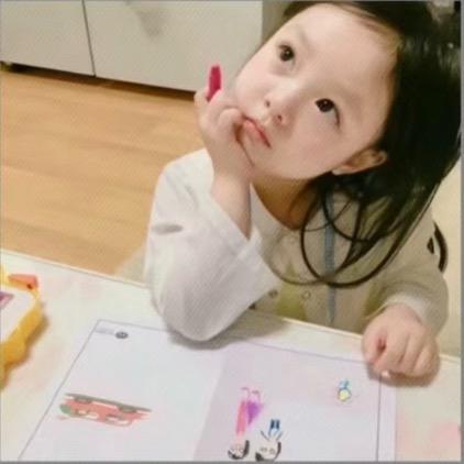 爱装的小美