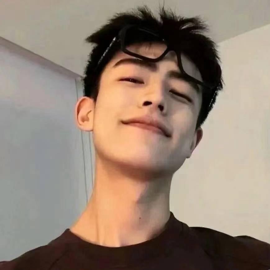 རག་ཤི་࿐པདྨ།