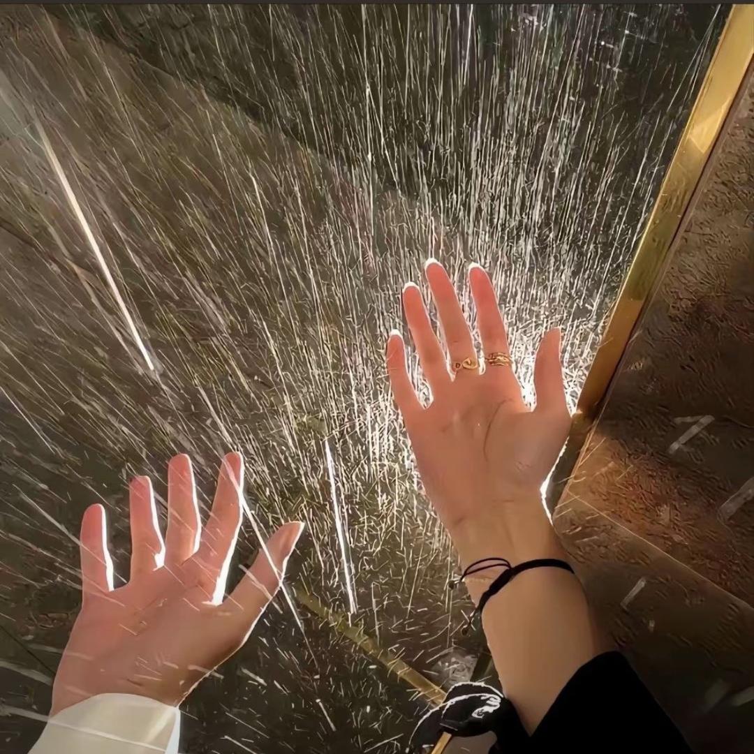 你哭花了妆也总是卡粉