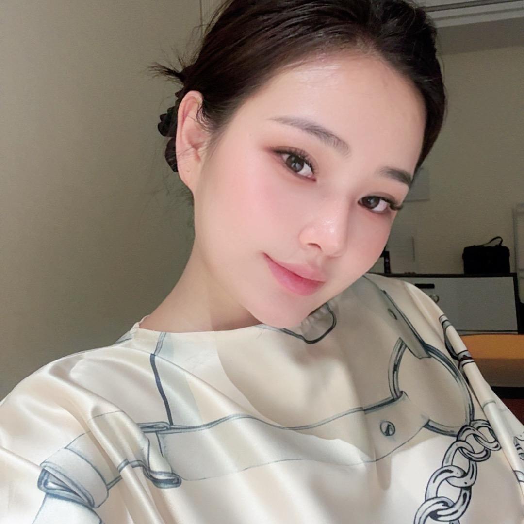 英子  🍒