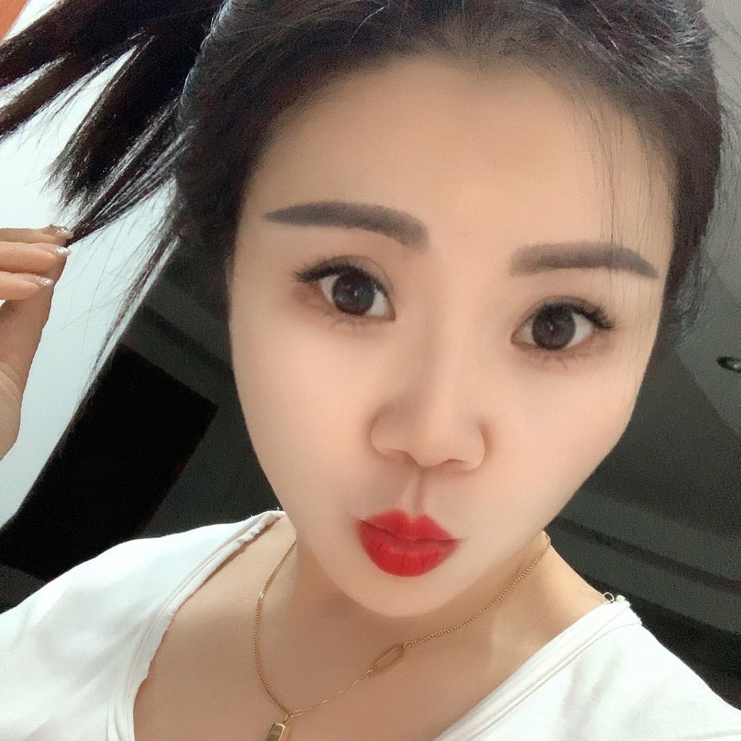 步行街西门口奶粉超市姐（橱窗营业🀄️)