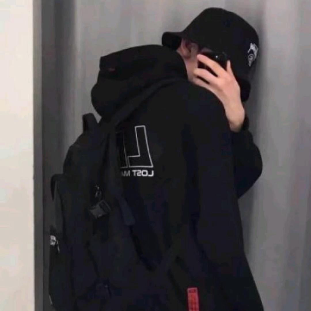 吴氏药业的封与霄头像