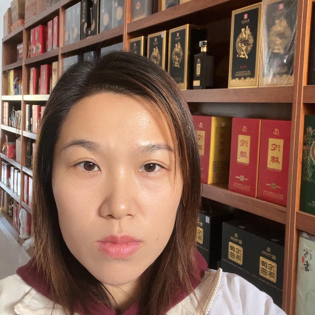 小桑积压库存酒水仓库