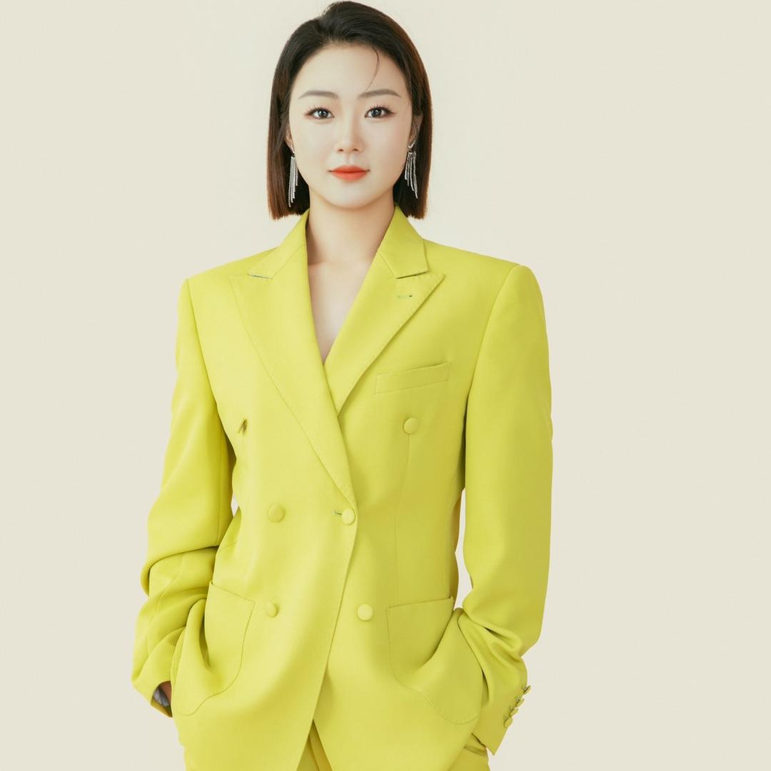 艾灸养生的周静