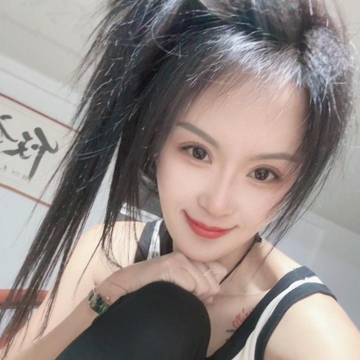 芷墨（华美达塑机•潍坊办事处）