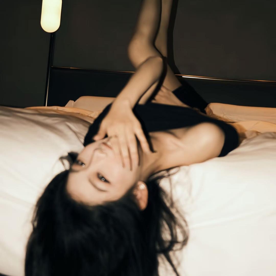 9'