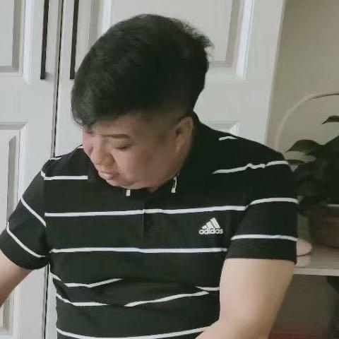 美食大勇哥爱爬坡