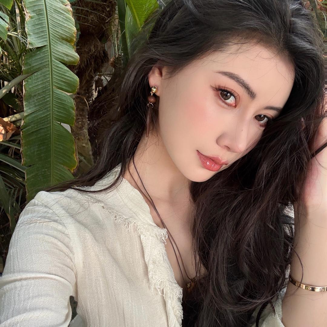 梦娜Leeor