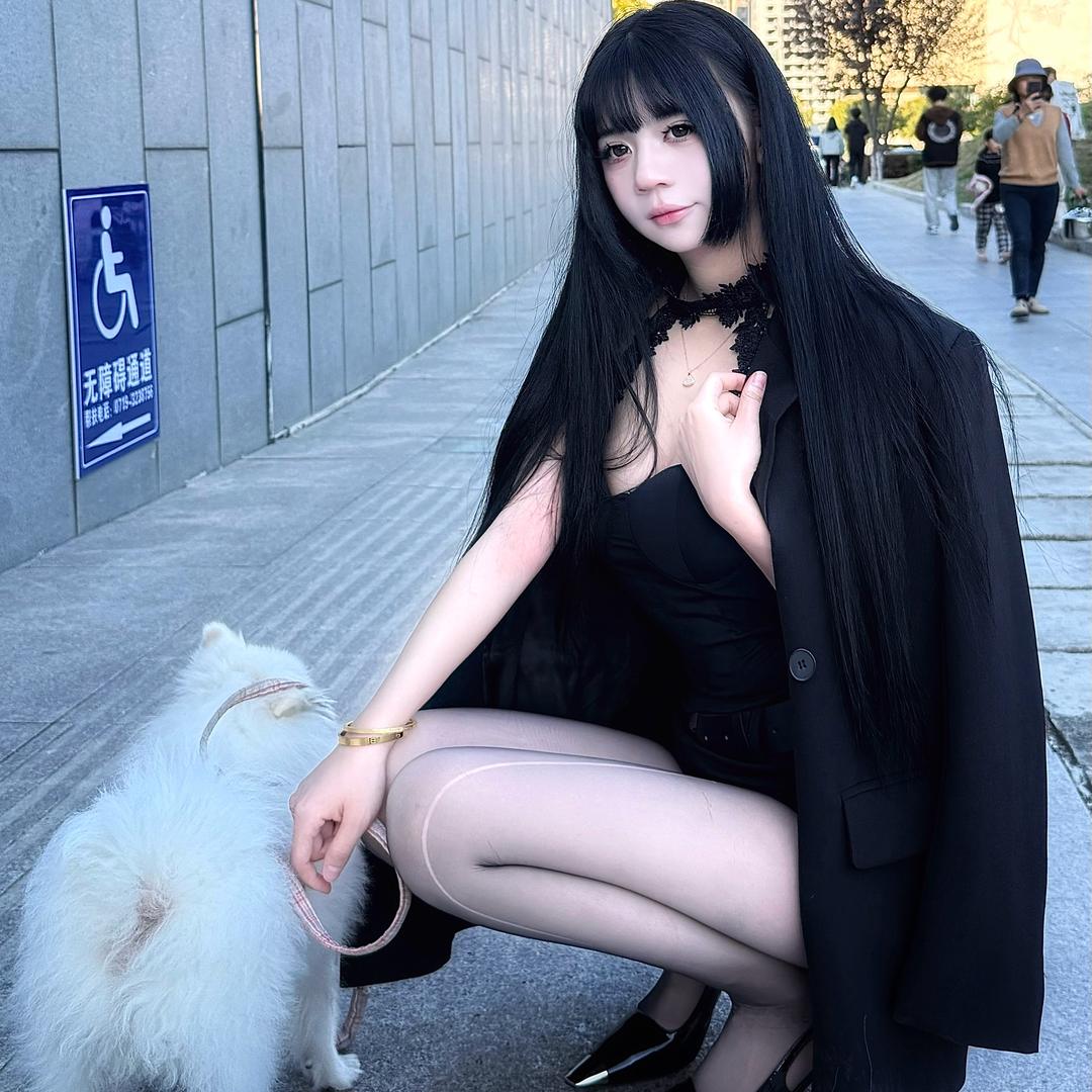 狗行窄路.