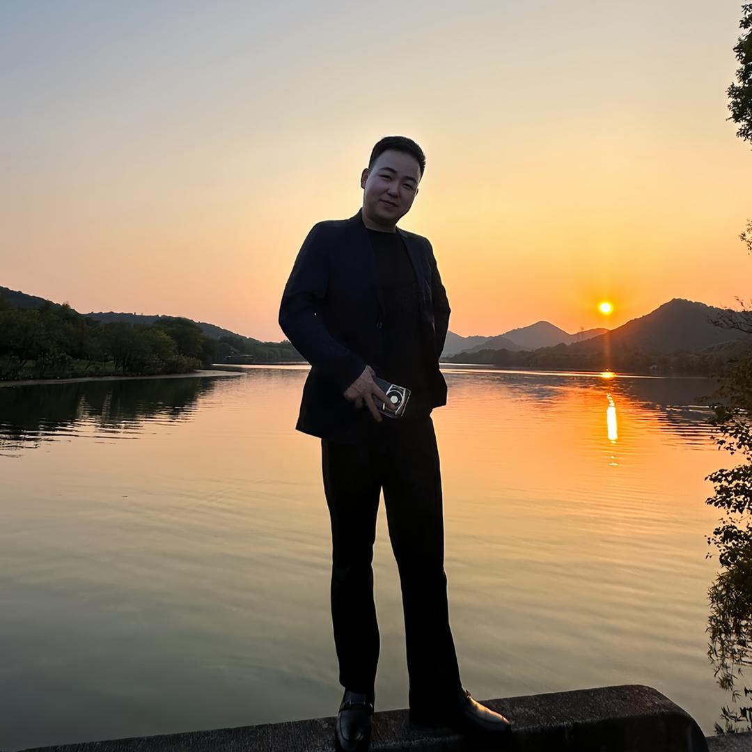 飛.