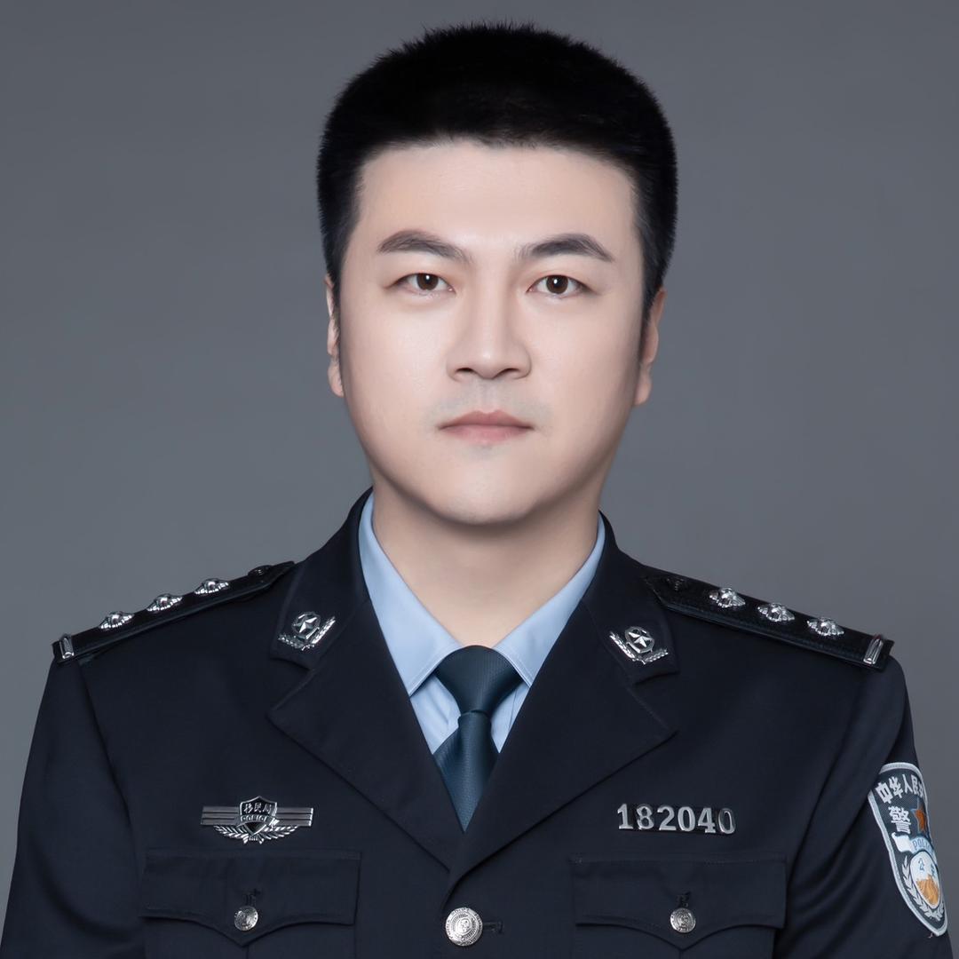 知几警官