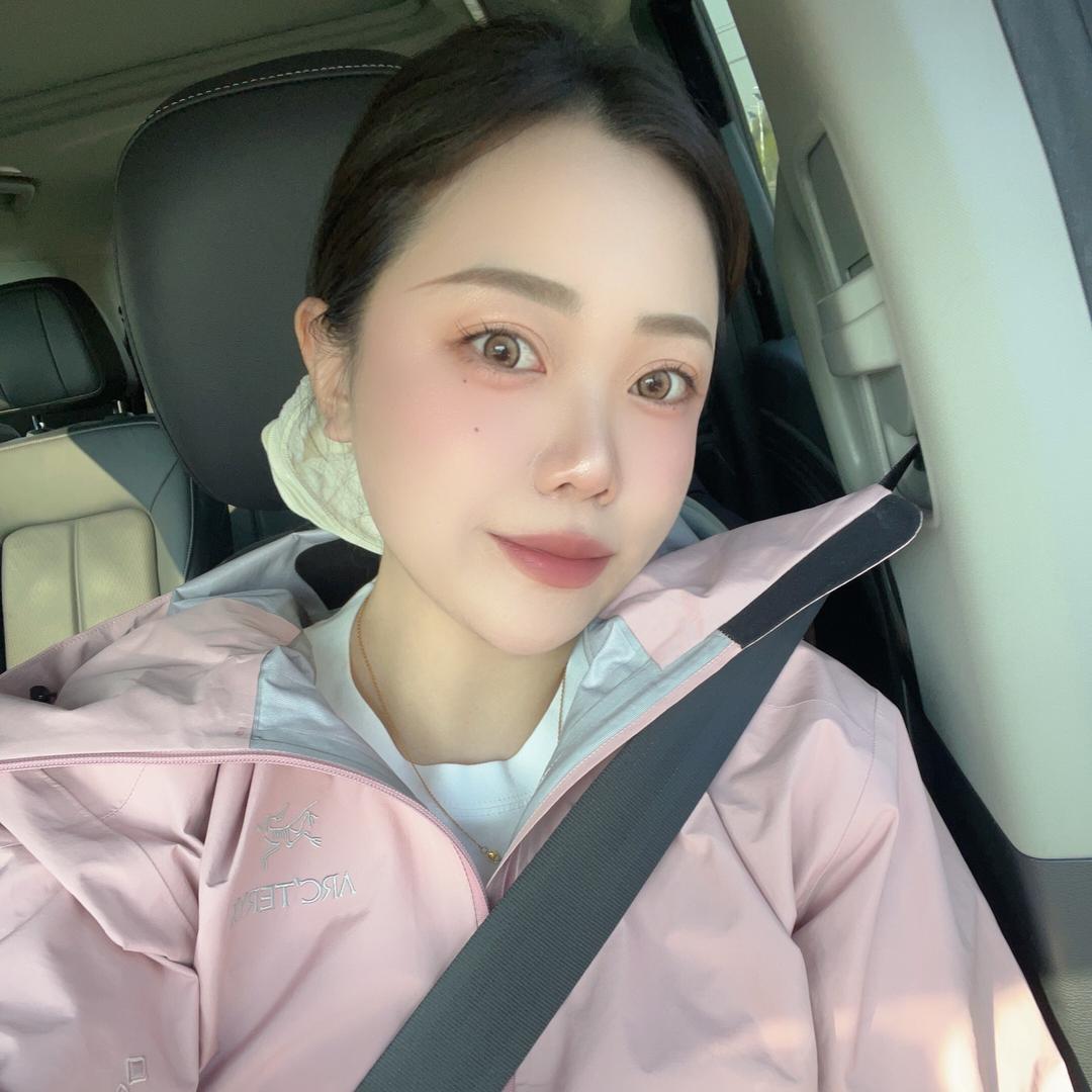 沈阳五爱·小郝家女装批发