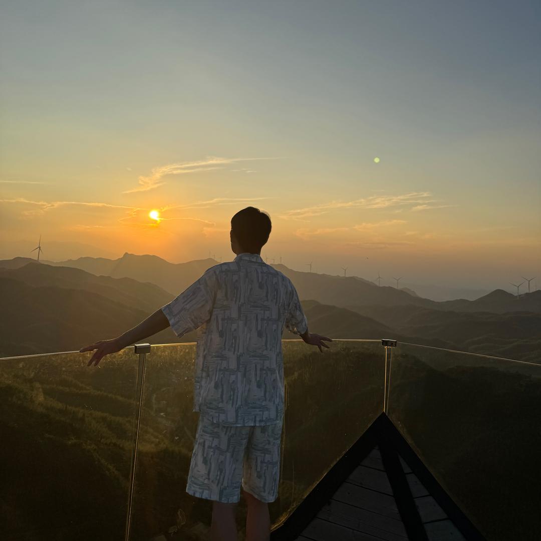 *努力赚钱的男人