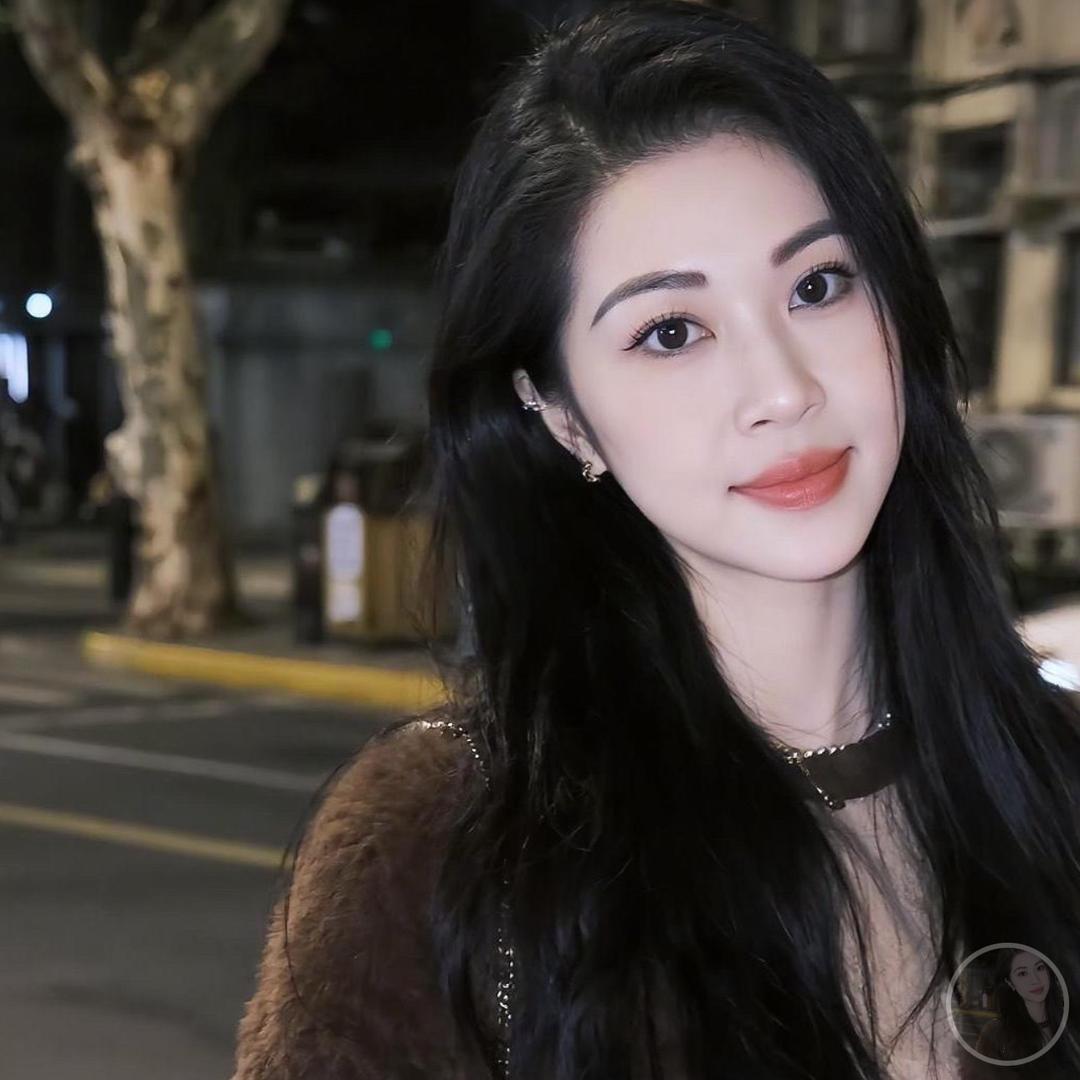 临江镇魅力女人 女装店