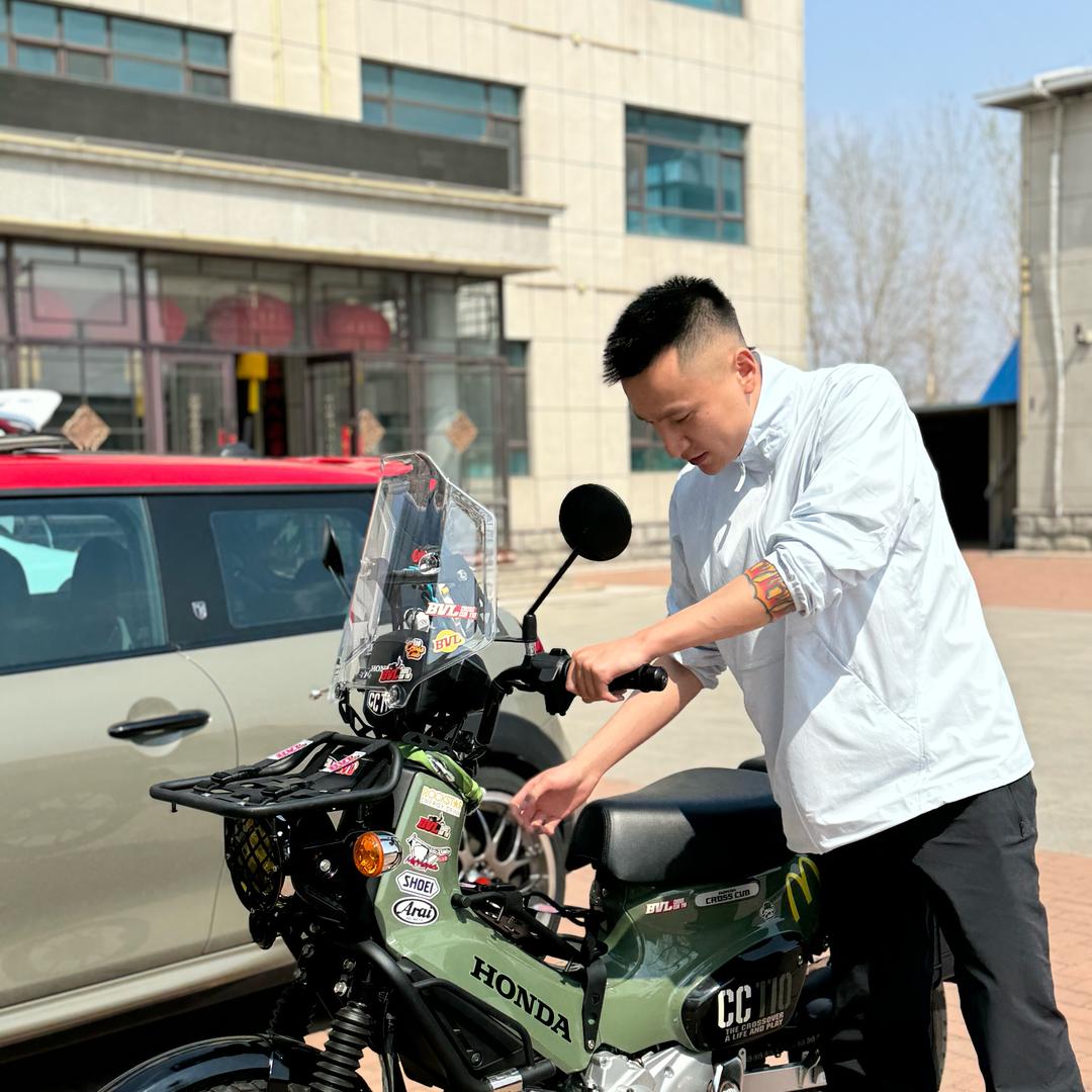 Uncle李