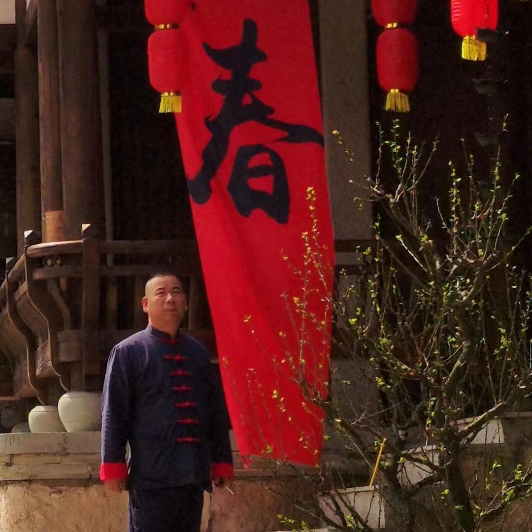 披襟斩棘的阿披