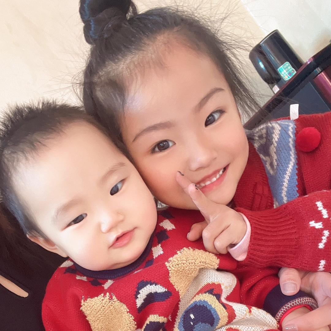 小玉儿和妹妹的成长