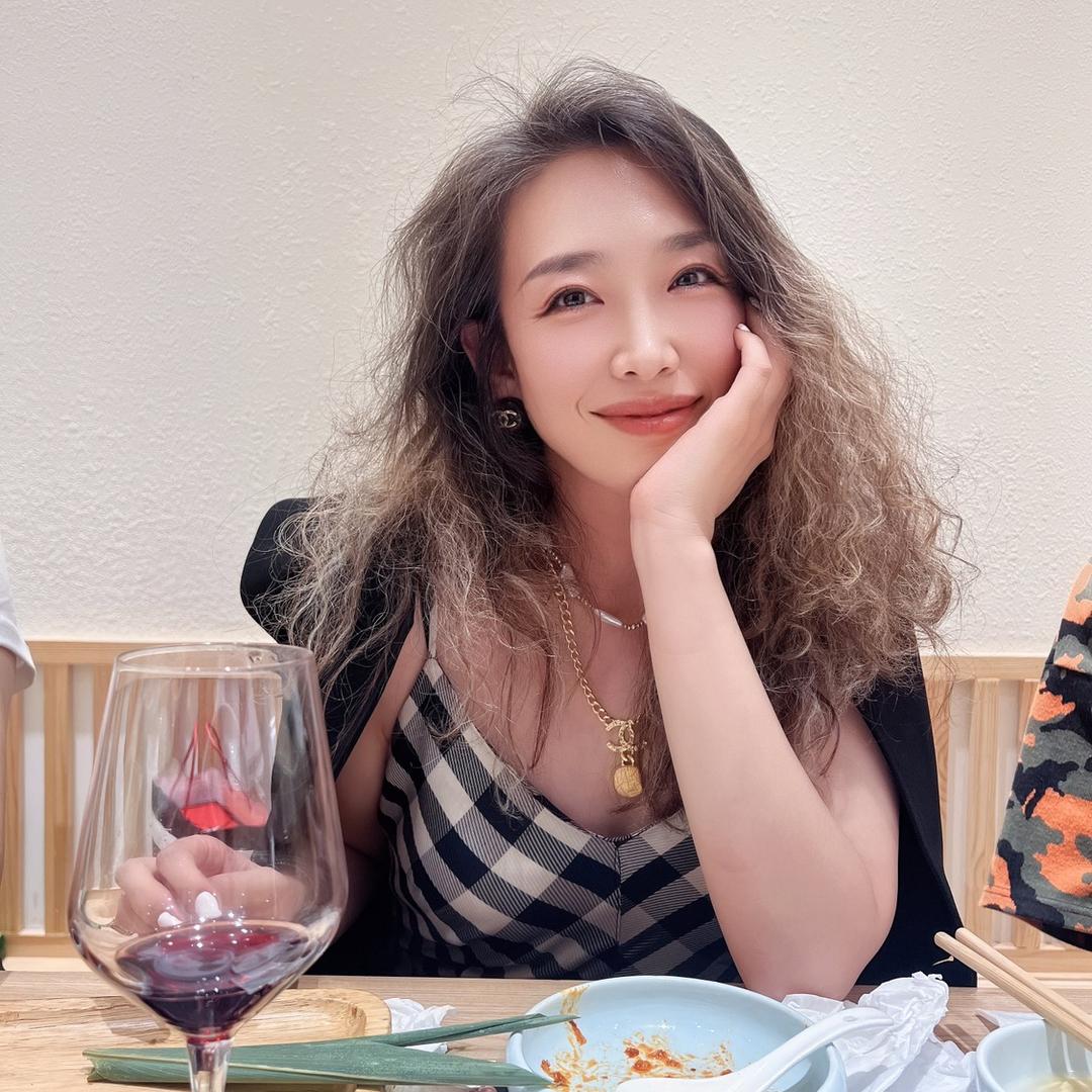 开发区宋女士服装店