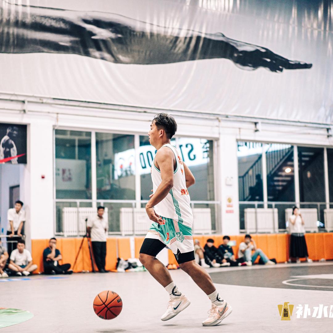 把球传给14号🏀