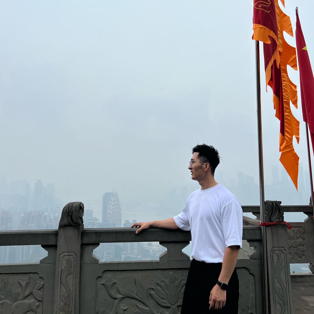 类老师运动健康