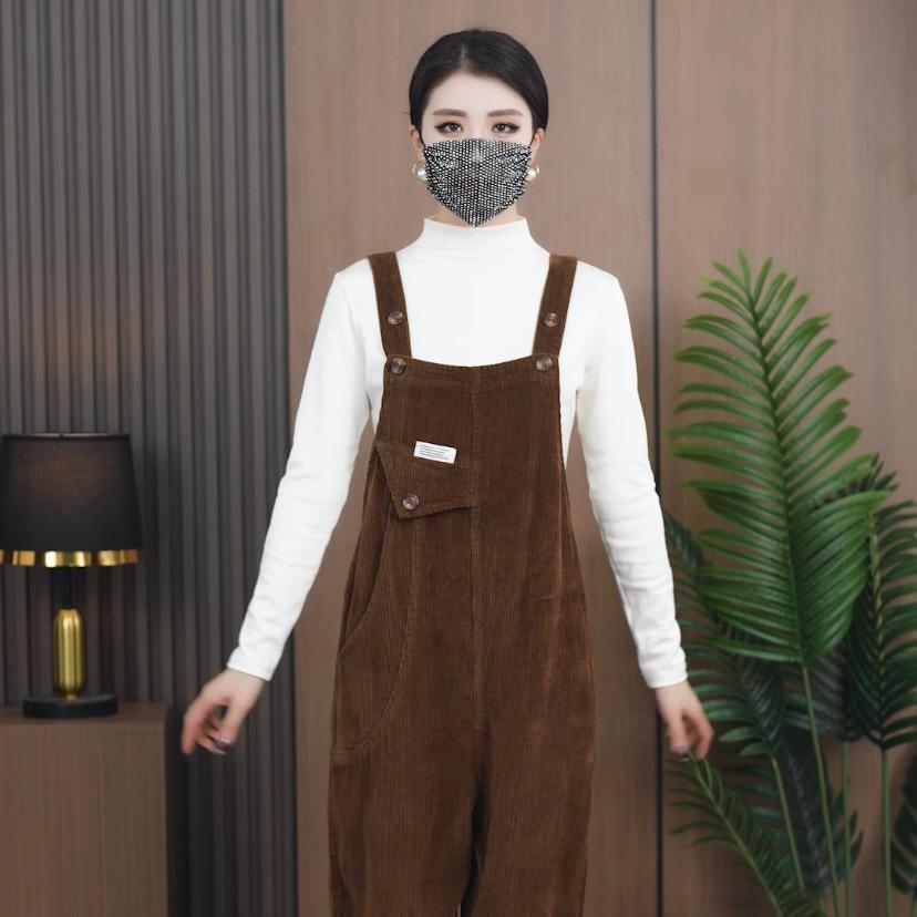 芦淞区诗俏曼服饰店