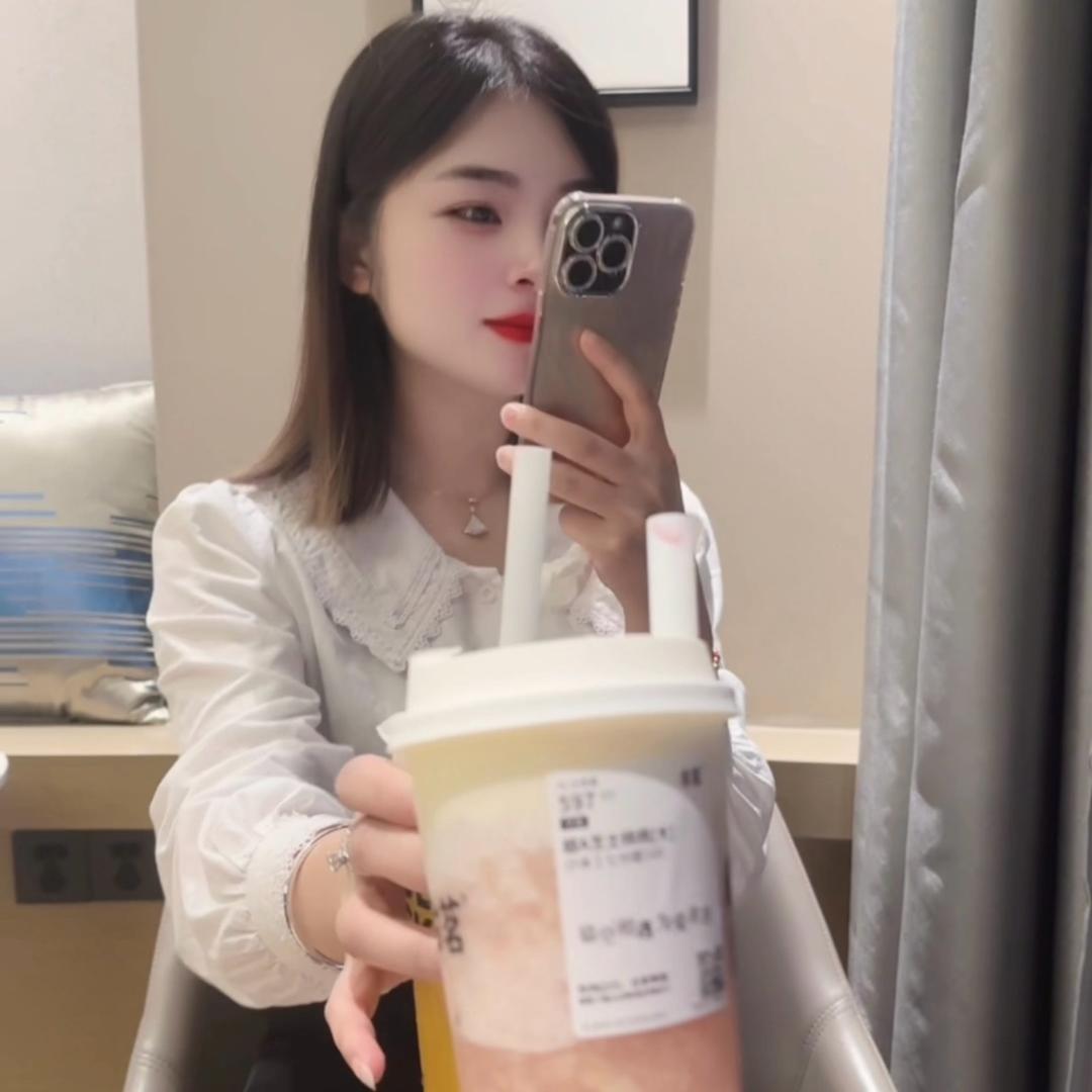 "ᴛ̶ɪ̶ᴍ̶ᴇ̶." 🐾