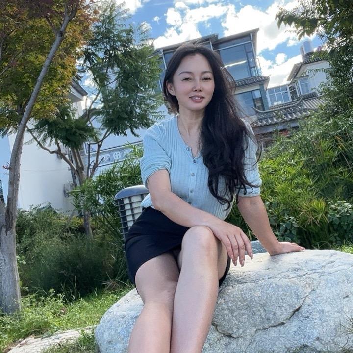 杨丽吃喝玩乐探店