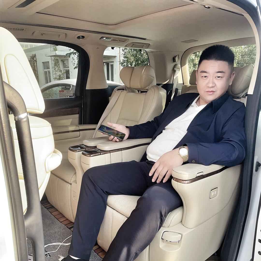 我叫刘哒哒啊（请关注资料小号）