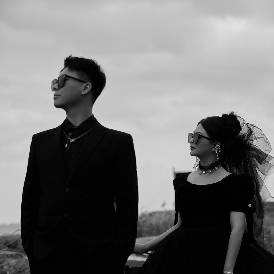 励志做个臭有钱的