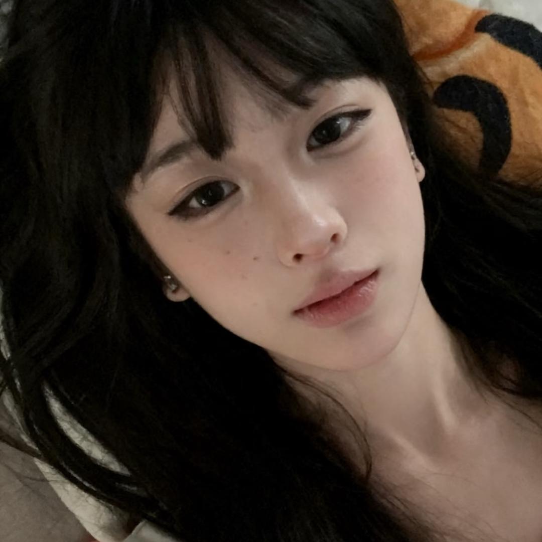 球球^