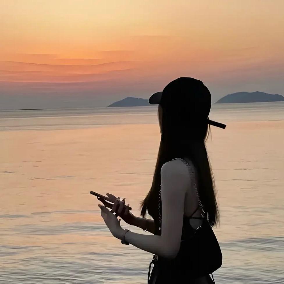 廾 匸