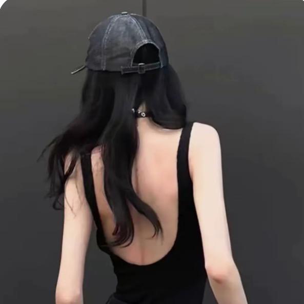 消失的她