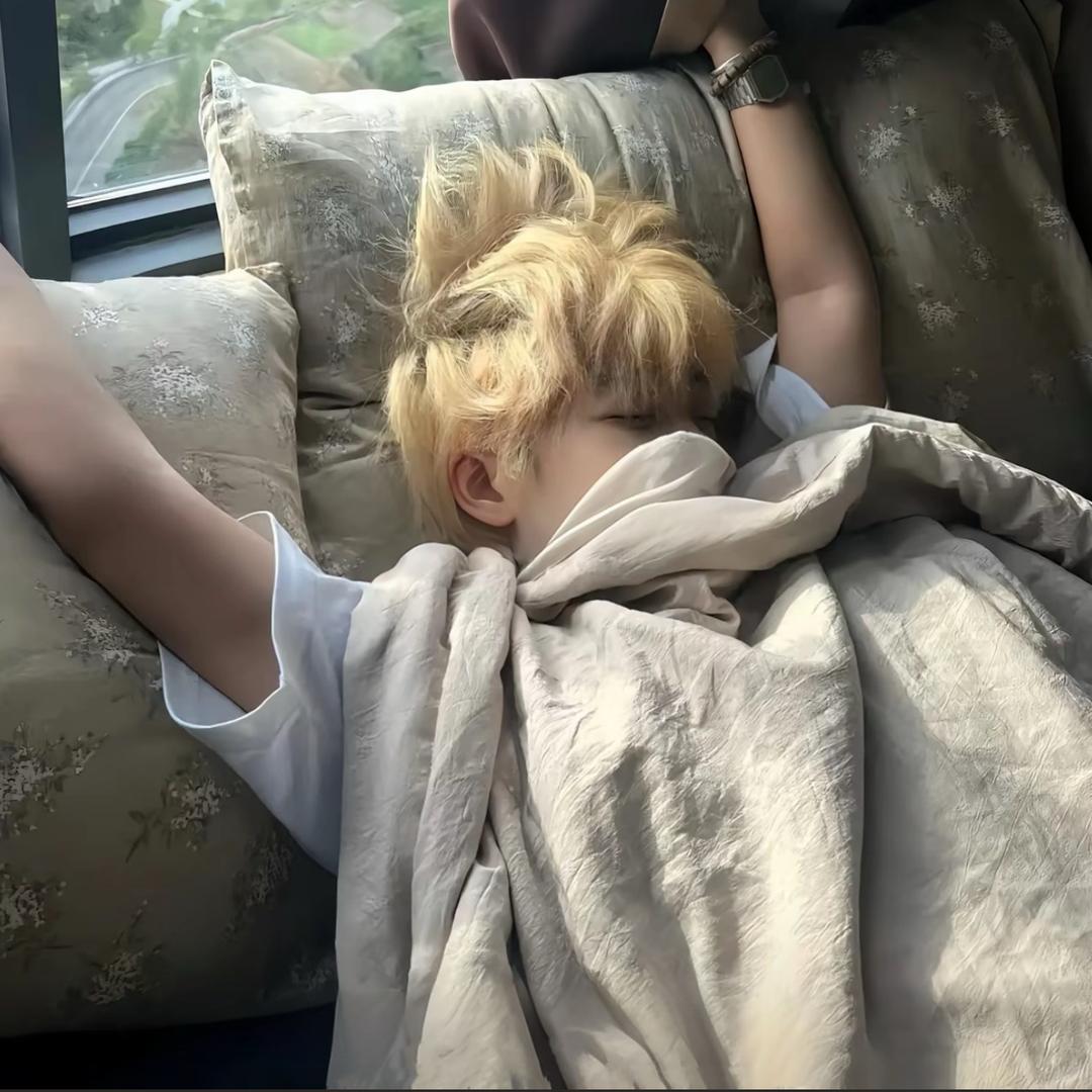 你头发乱了
