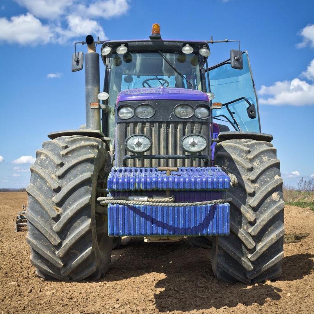 民女曹子榆农机维修工具