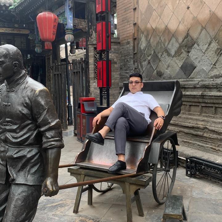 三先生发型设计
