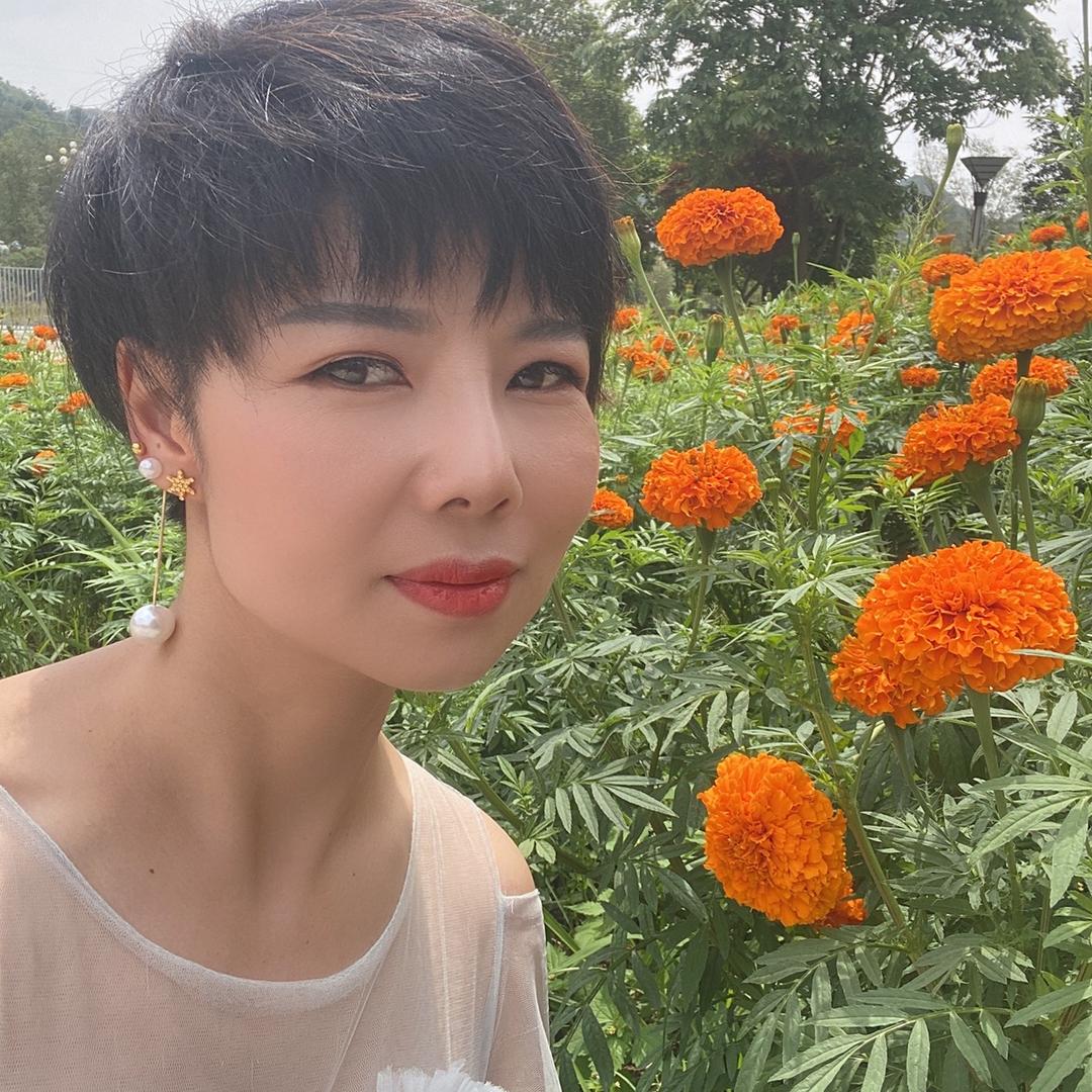 紫云苗族布依族自治县丽丽美容院