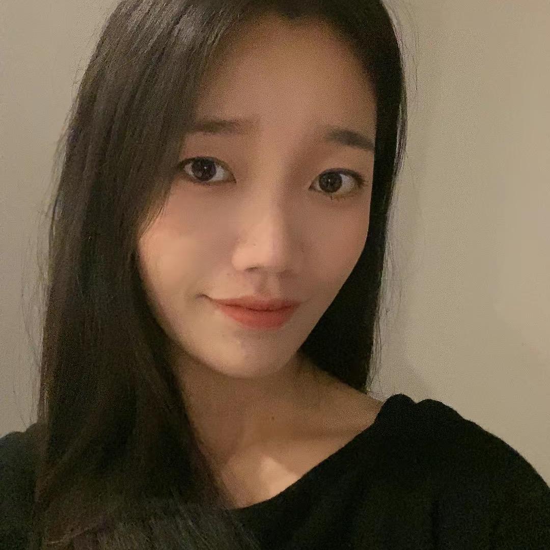 娜娜在钓鱼