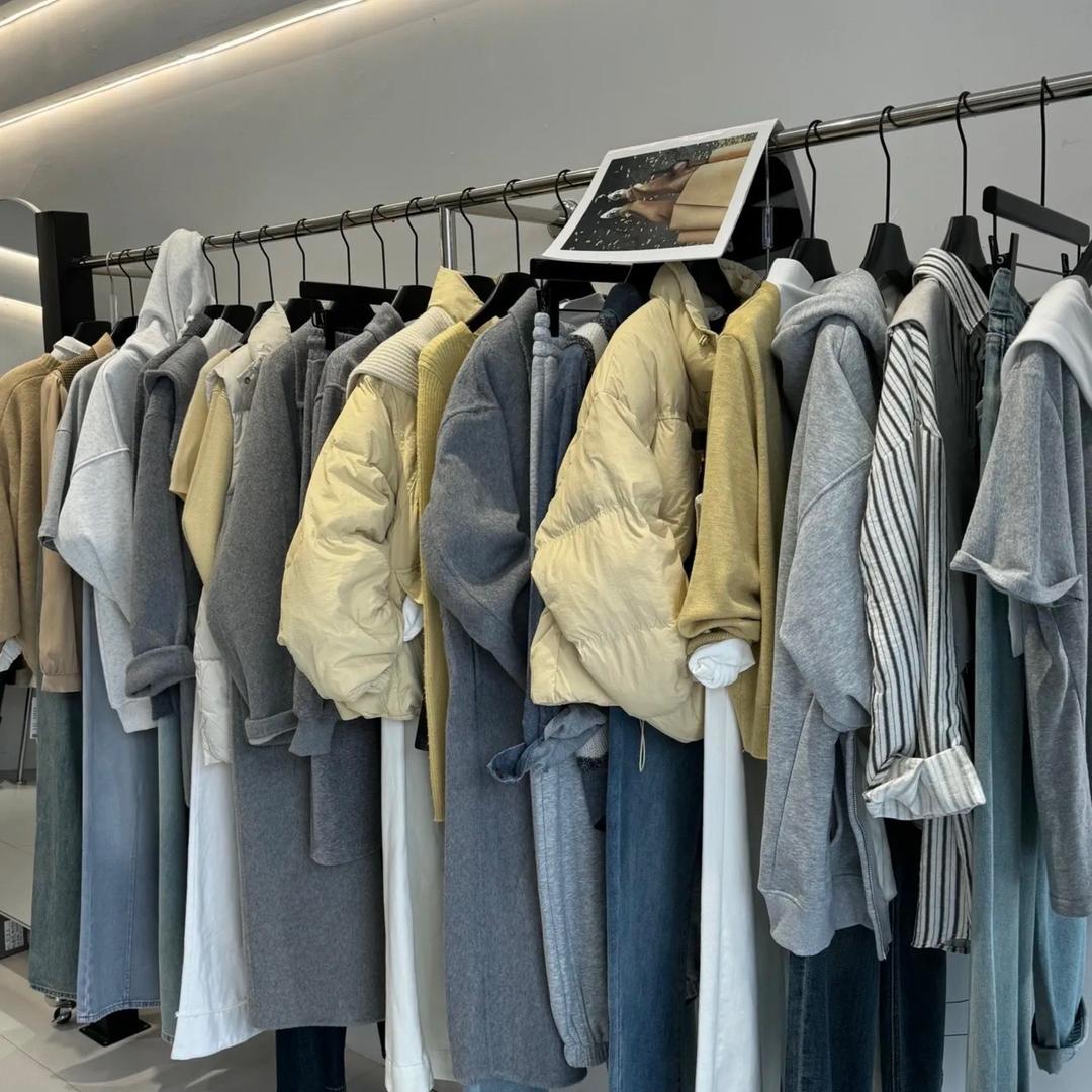 万逍遥大码女装（工厂店）