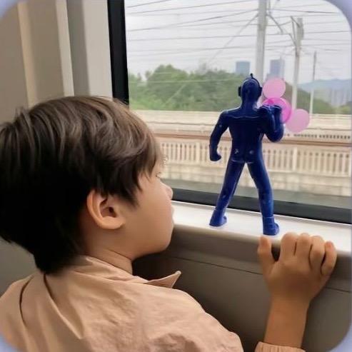 小胡子大叔