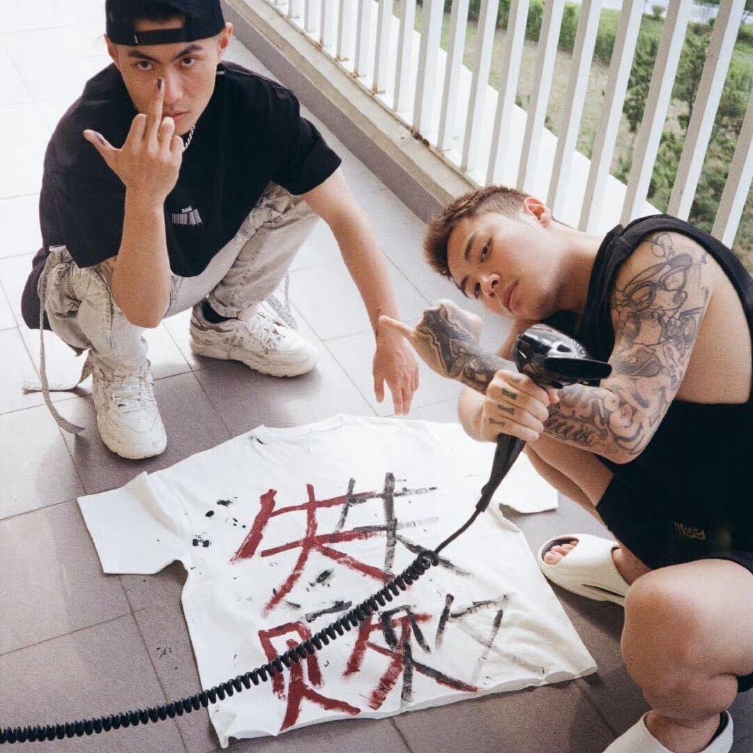 张万针.